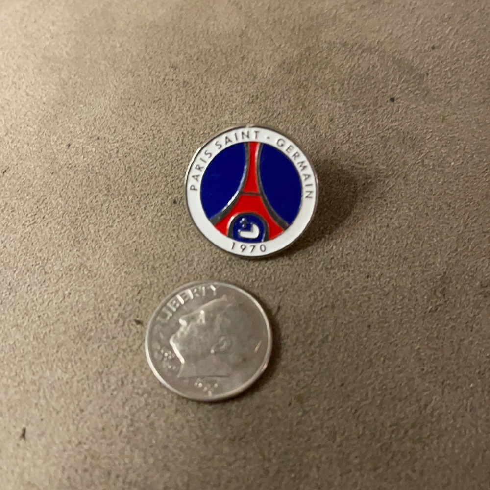 Paris Saint-Germain soccer pin